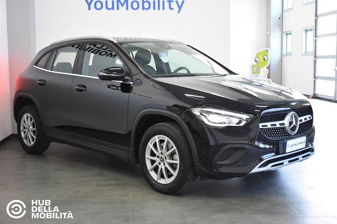MERCEDES-BENZ GLA 180 d Automatic Business